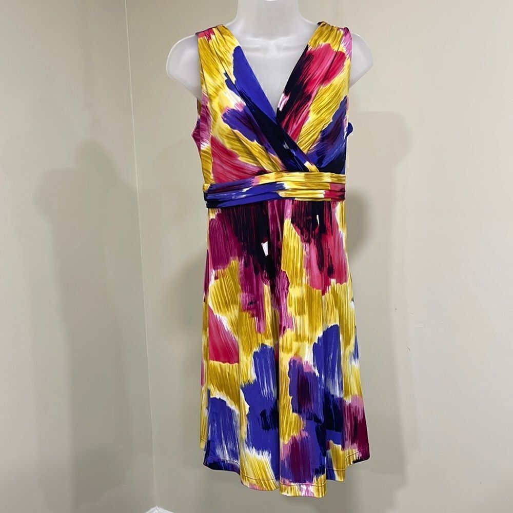 NWOT Antonio Melani Vibrant Abstract V neck Dress.  Size 4 S small